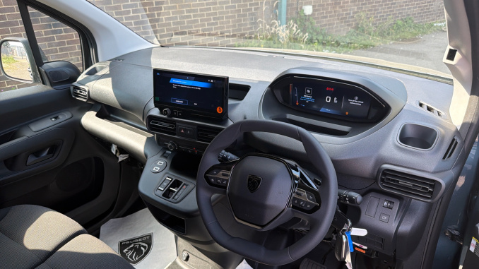 Peugeot Partner Xl Diesel 1.5 BlueHDi 130 Professional Plus Van EAT8 - Image 11